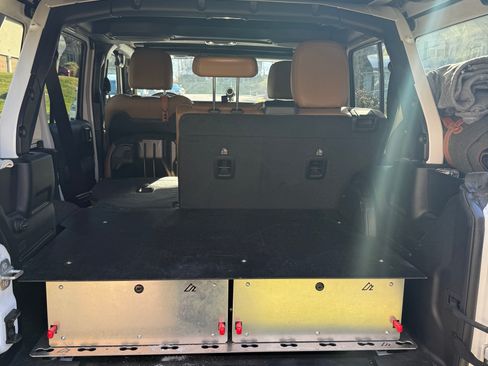 Used 2023 Jeep Wrangler Unlimited Rubicon 4xe w/ Safety Group image 8