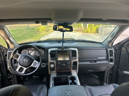 Used 2014 RAM 1500 Laramie w/ Convenience Group image 12