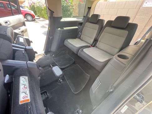 Used 2011 Ford Flex SE FWD image 18