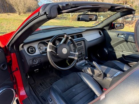 Used 2011 Ford Mustang GT Premium w/ Security Pkg image 18