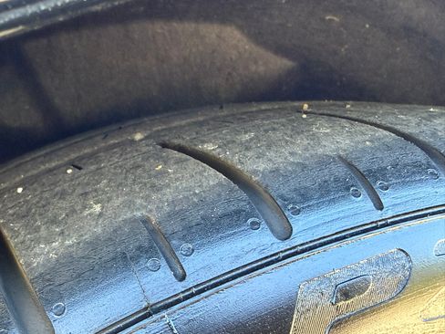 Used 2018 McLaren 570S Spider RWD image 25