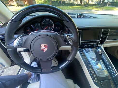 Used 2012 Porsche Panamera Turbo S image 12