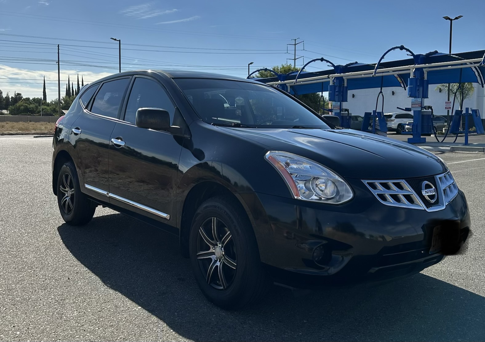 Used 2012 Nissan Rogue S AWD/4WD image 2