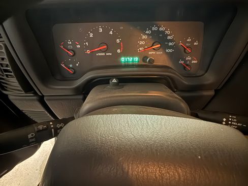 Used 2002 Jeep Wrangler X image 12