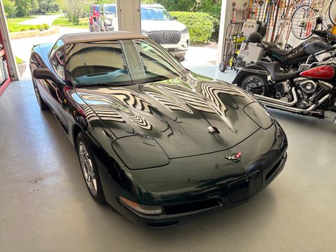 Used 2001 Chevrolet Corvette Convertible w/ Preferred Equipment Group2 RWD image 14