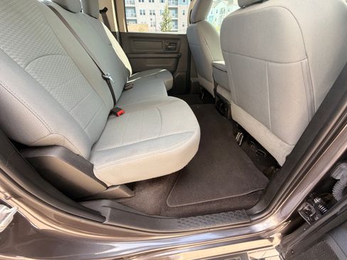 Used 2017 RAM 1500 Express w/ Express Value Package RWD image 8
