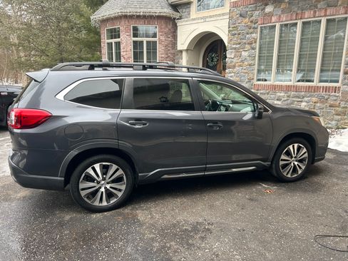 Used 2019 Subaru Ascent Limited image 5
