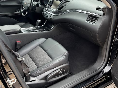 Used 2018 Chevrolet Impala LT image 19