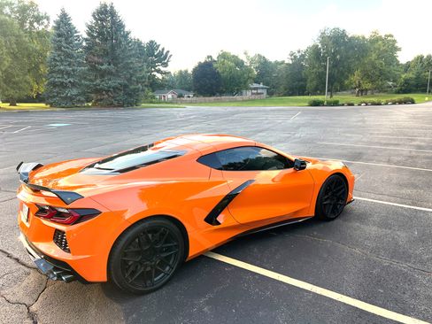 Used 2022 Chevrolet Corvette Stingray Preferred Cpe w/ Z51 Performance Package RWD image 4