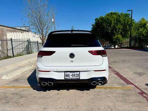 Used 2024 Volkswagen Golf R image 19