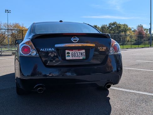 Used 2008 Nissan Altima 3.5 SE w/ Premium Pkg image 8