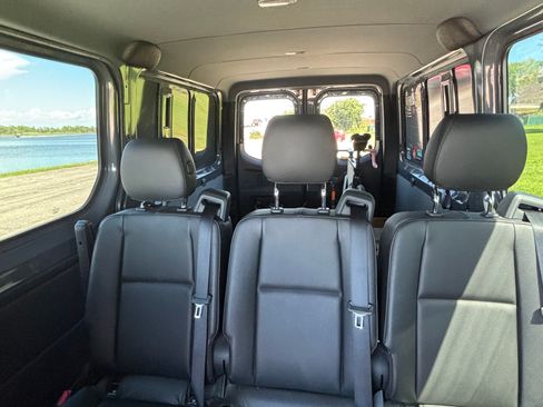 Used 2021 Mercedes-Benz Sprinter 2500 image 15