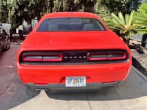 Used 2017 Dodge Challenger SXT image 6
