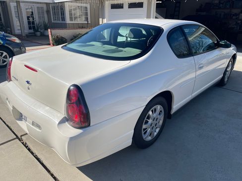 Used 2004 Chevrolet Monte Carlo LS image 2