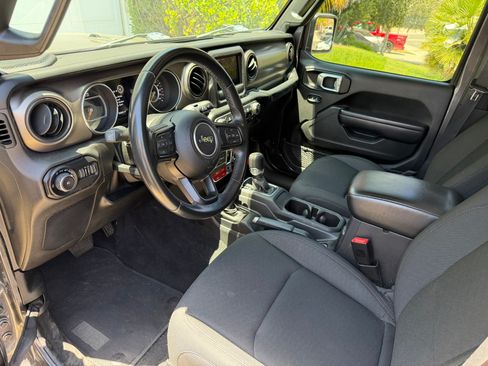Used 2021 Jeep Wrangler Unlimited Sport AWD/4WD image 24