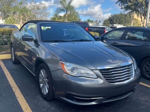 Used 2012 Chrysler 200 Touring image 4