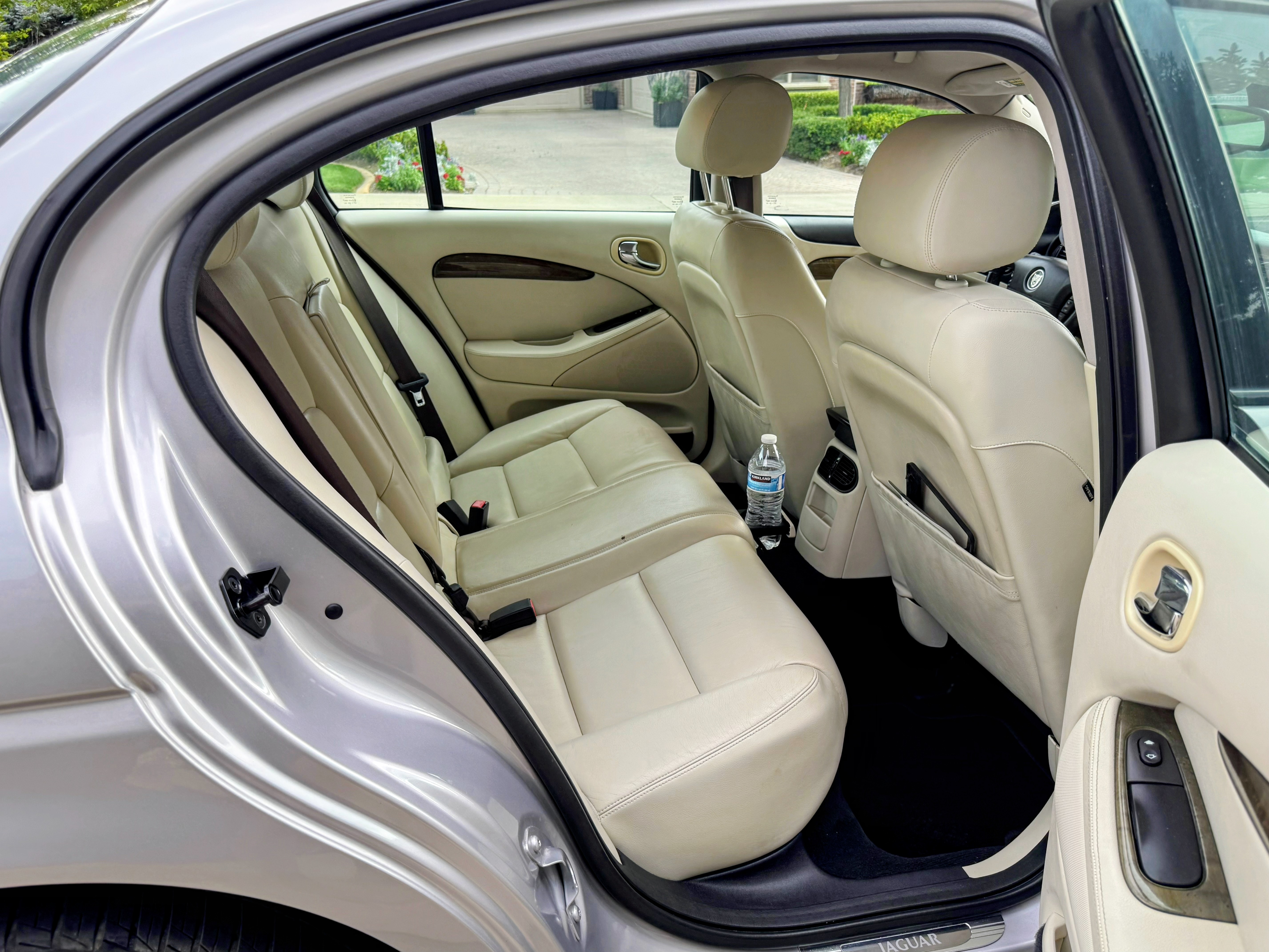 Used 2003 Jaguar S-TYPE R RWD image 5