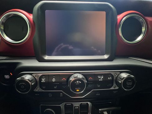 Used 2023 Jeep Gladiator Rubicon w/ LED Lighting Group image 15