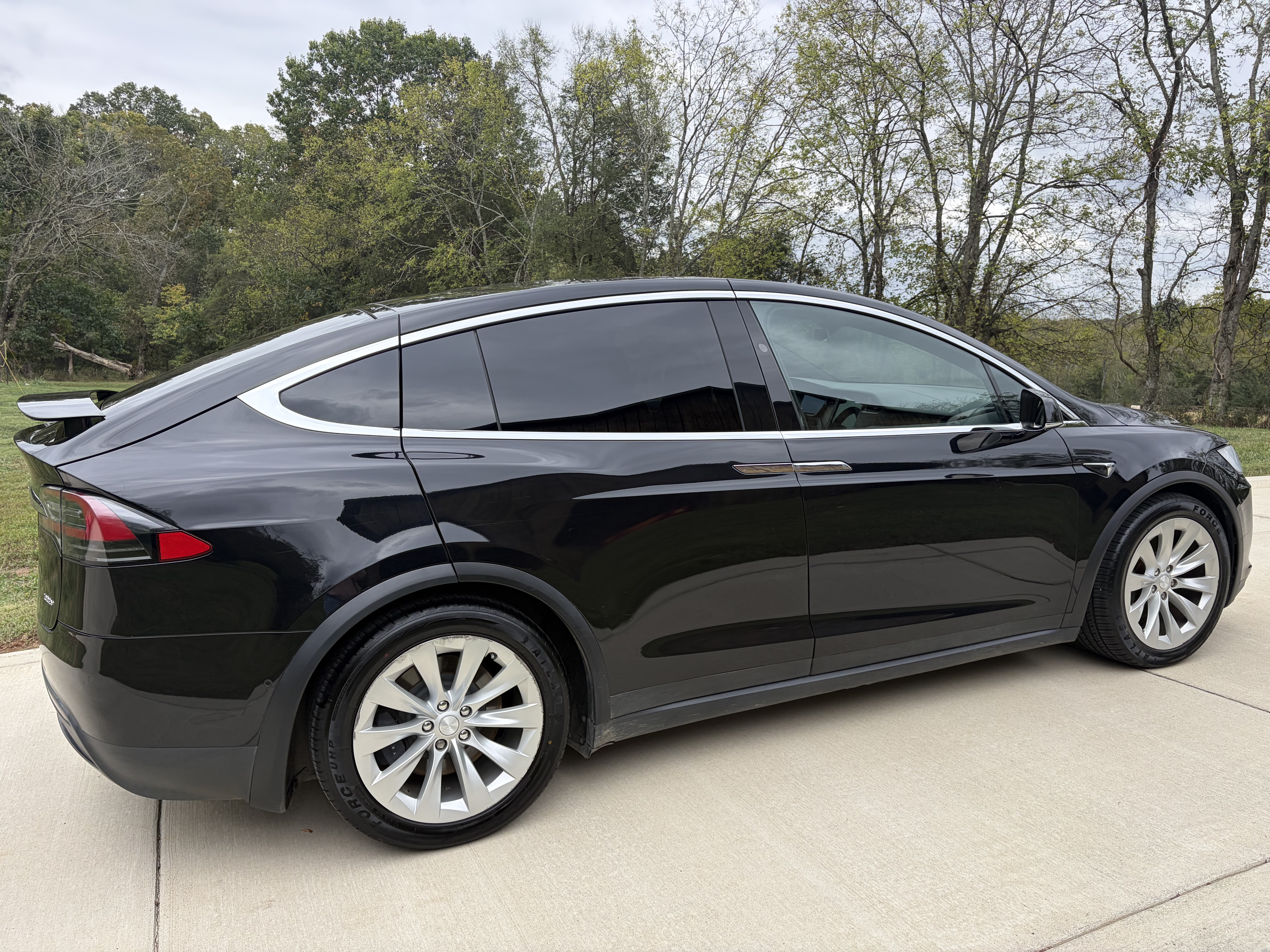 Used 2018 Tesla Model X 100D AWD/4WD image 4