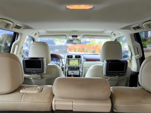 Used 2010 Lexus GX 460 Premium image 19