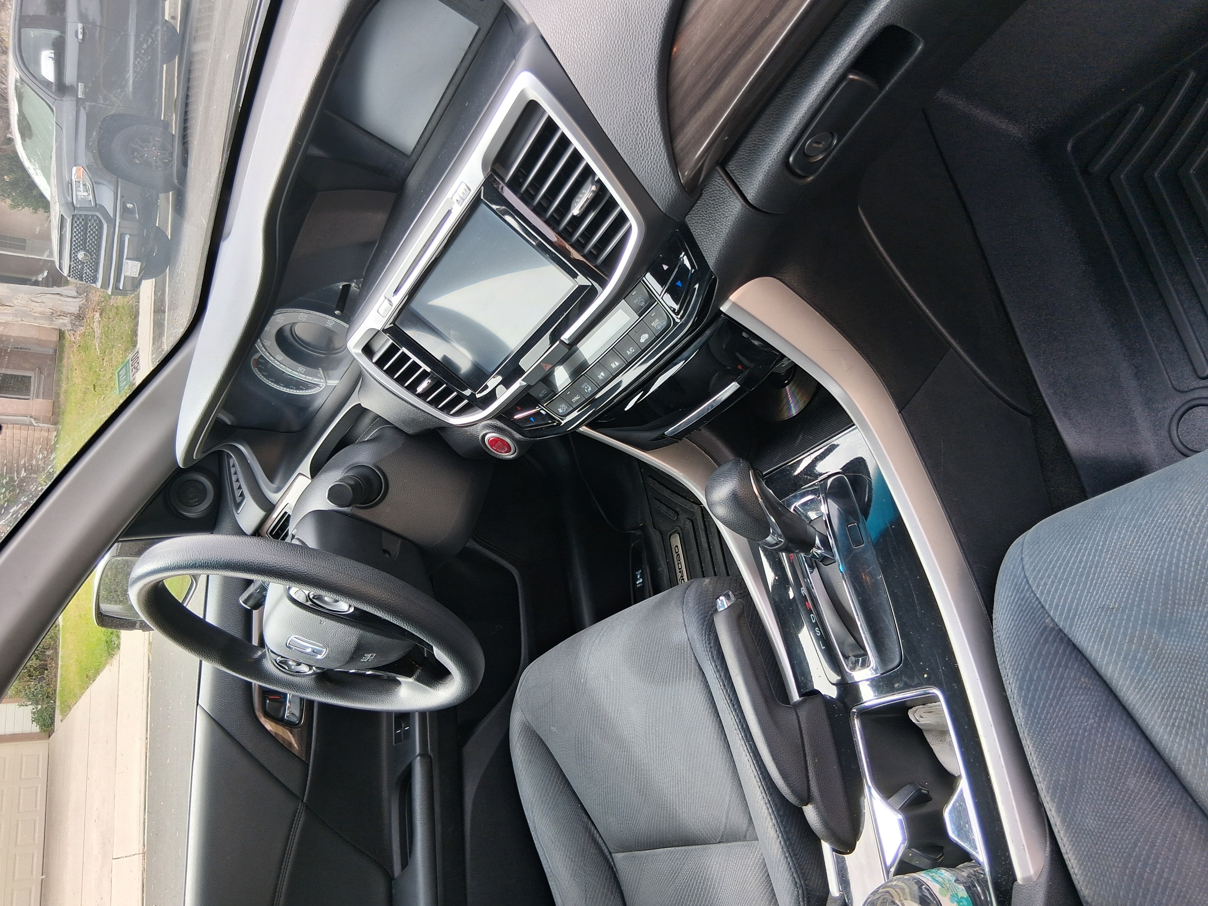 Used 2016 Honda Accord EX image 16