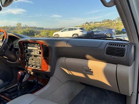 Used 2001 Lexus LX 470 4WD image 9