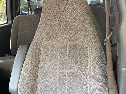 Used 2017 Chevrolet Express 3500 LT w/ LT Preferred Equipment Group image 21