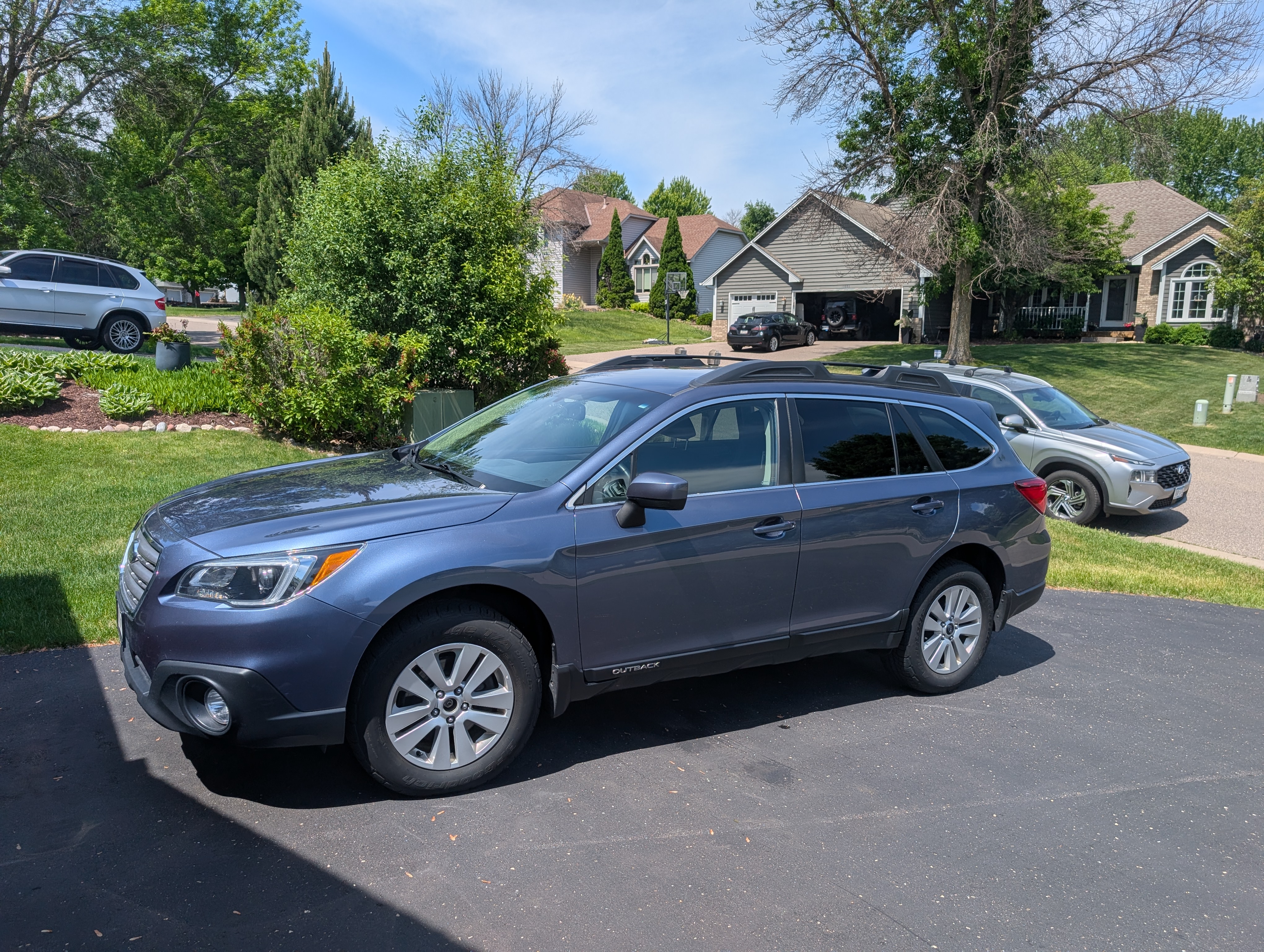 Used 2016 Subaru Outback 2.5i Premium w/ Popular Package #2 AWD/4WD image 2