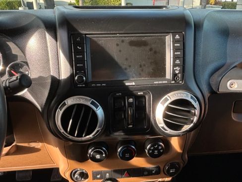 Used 2011 Jeep Wrangler Unlimited Rubicon w/ Trailer Tow Group image 24