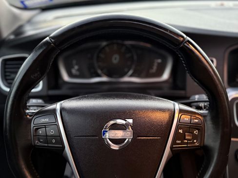 Used 2014 Volvo S60 T5 image 8