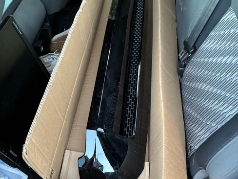 Used 2019 Toyota Tundra SR RWD image 2