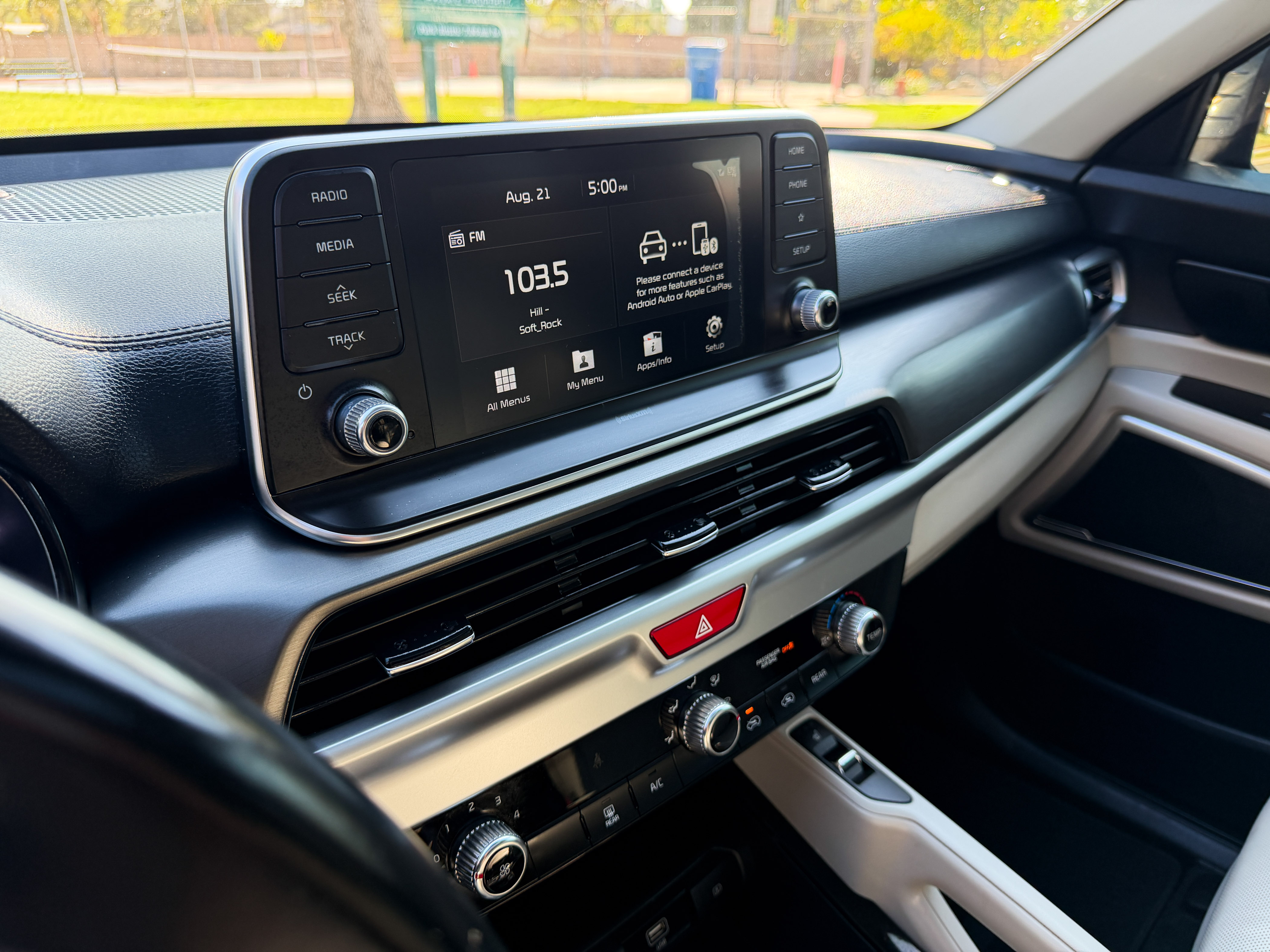 Used 2020 Kia Telluride S AWD/4WD image 14
