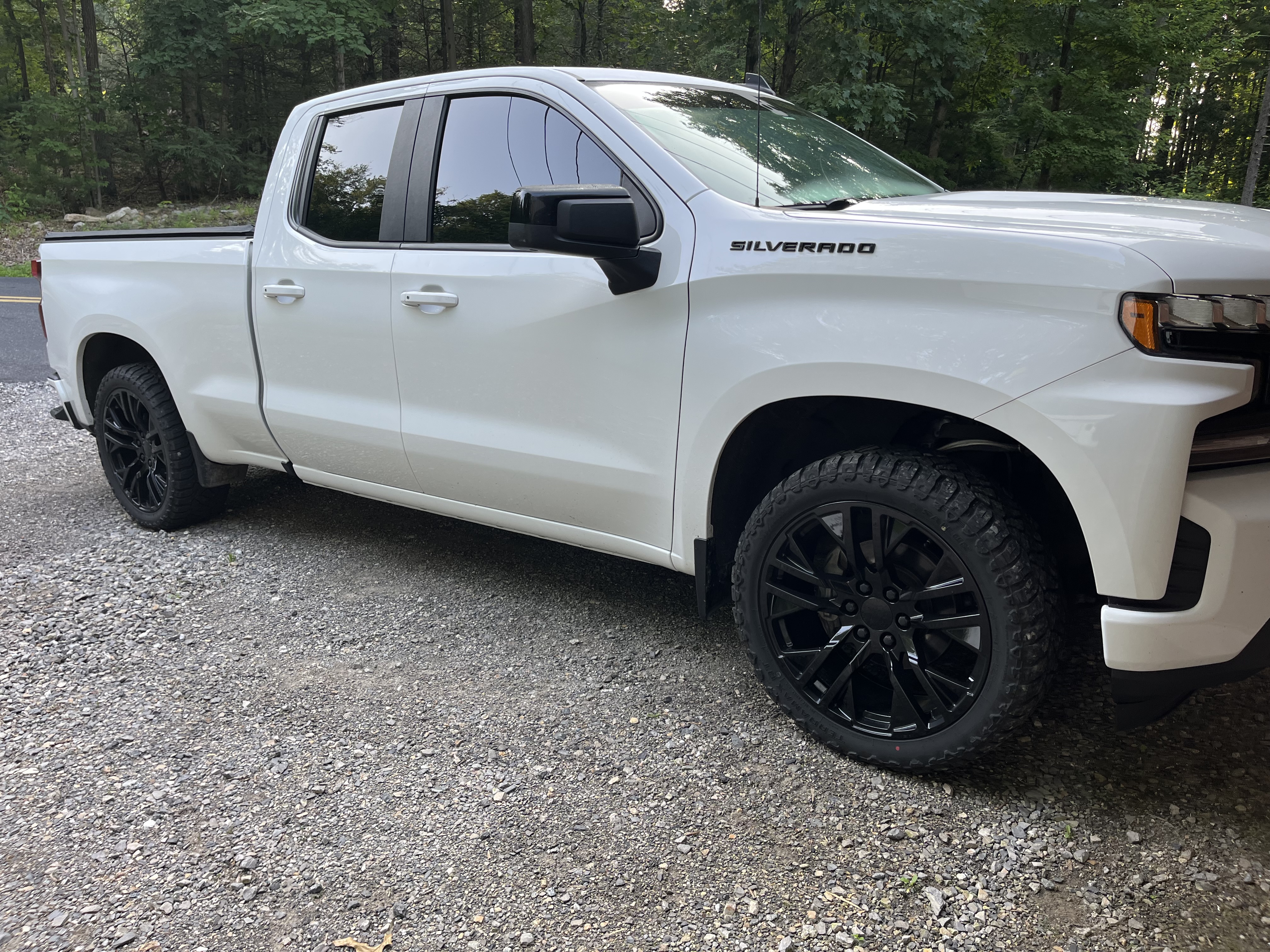 Used 2019 Chevrolet Silverado 1500 RST w/ All-Star Edition AWD/4WD image 2