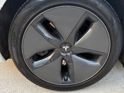 Used 2019 Tesla Model 3 Long Range image 13