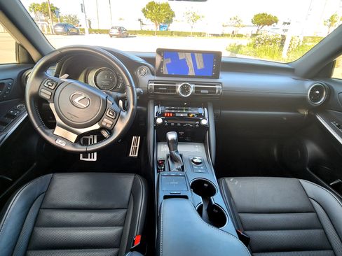 Used 2022 Lexus IS 500 image 1