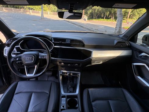 Used 2021 Audi Q3 2.0T Premium Plus w/ Premium Plus Package AWD/4WD image 8