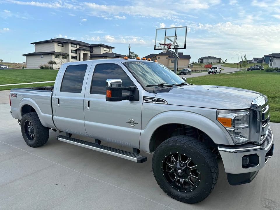 Used 2015 Ford F250 Lariat w/ Chrome Package AWD/4WD image 1