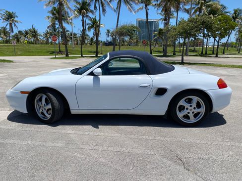 Used 1999 Porsche Boxster RWD image 19