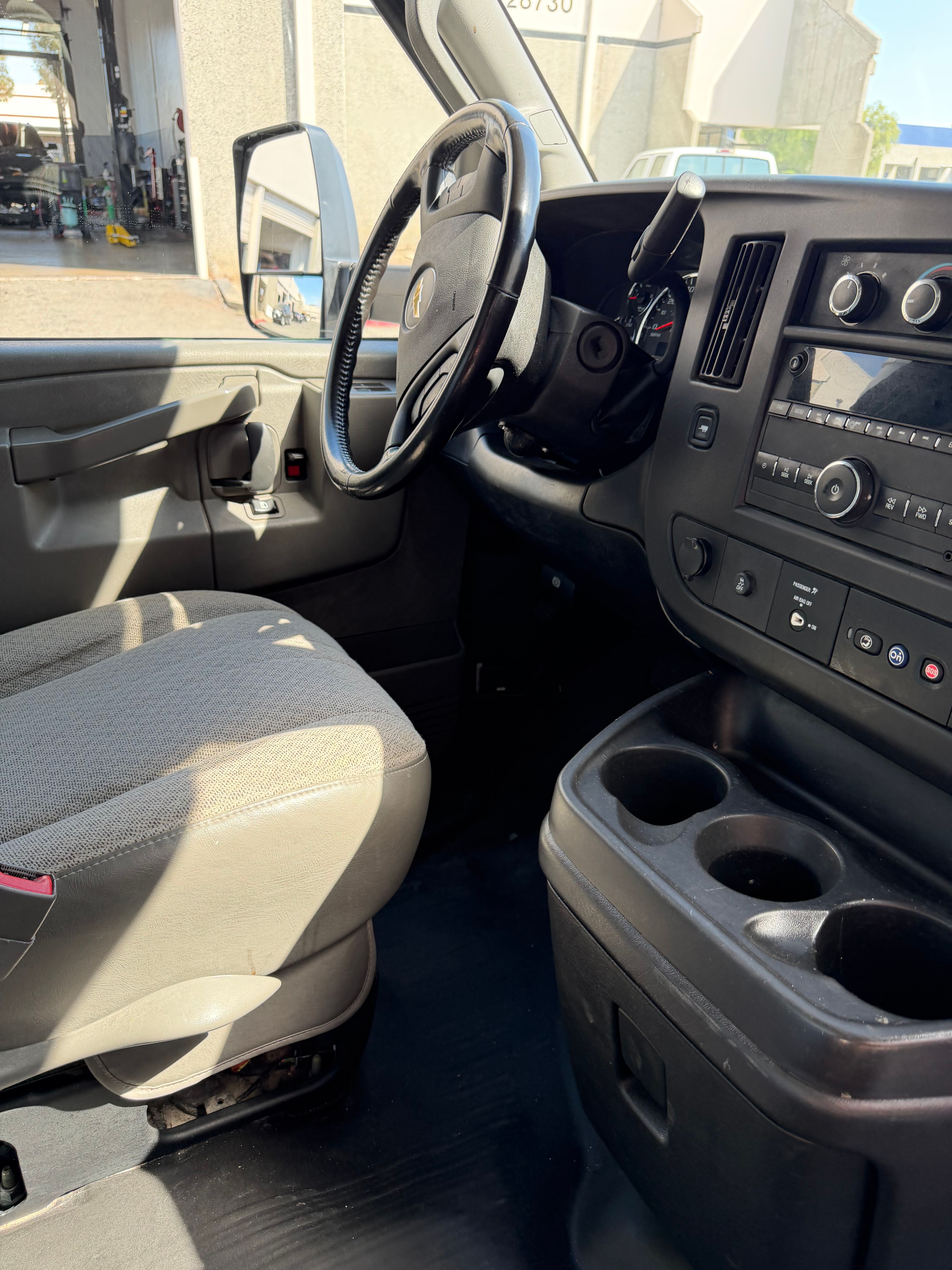 Used 2021 Chevrolet Express 3500 w/ Power Convenience Package RWD image 16