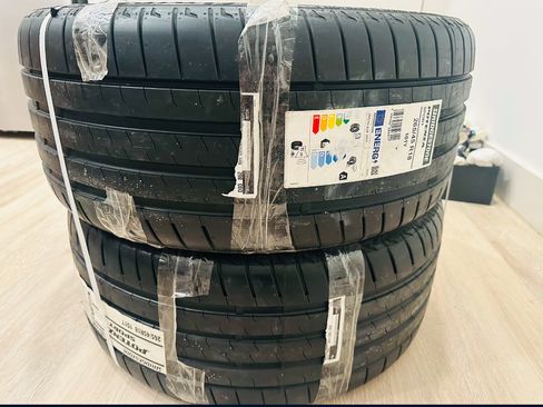 Used 2011 Cadillac CTS Premium image 23