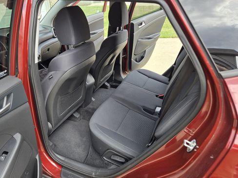 Used 2020 Hyundai Tucson SE w/ Cargo Package image 11