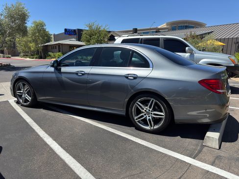 Used 2018 Mercedes-Benz E 300 image 5