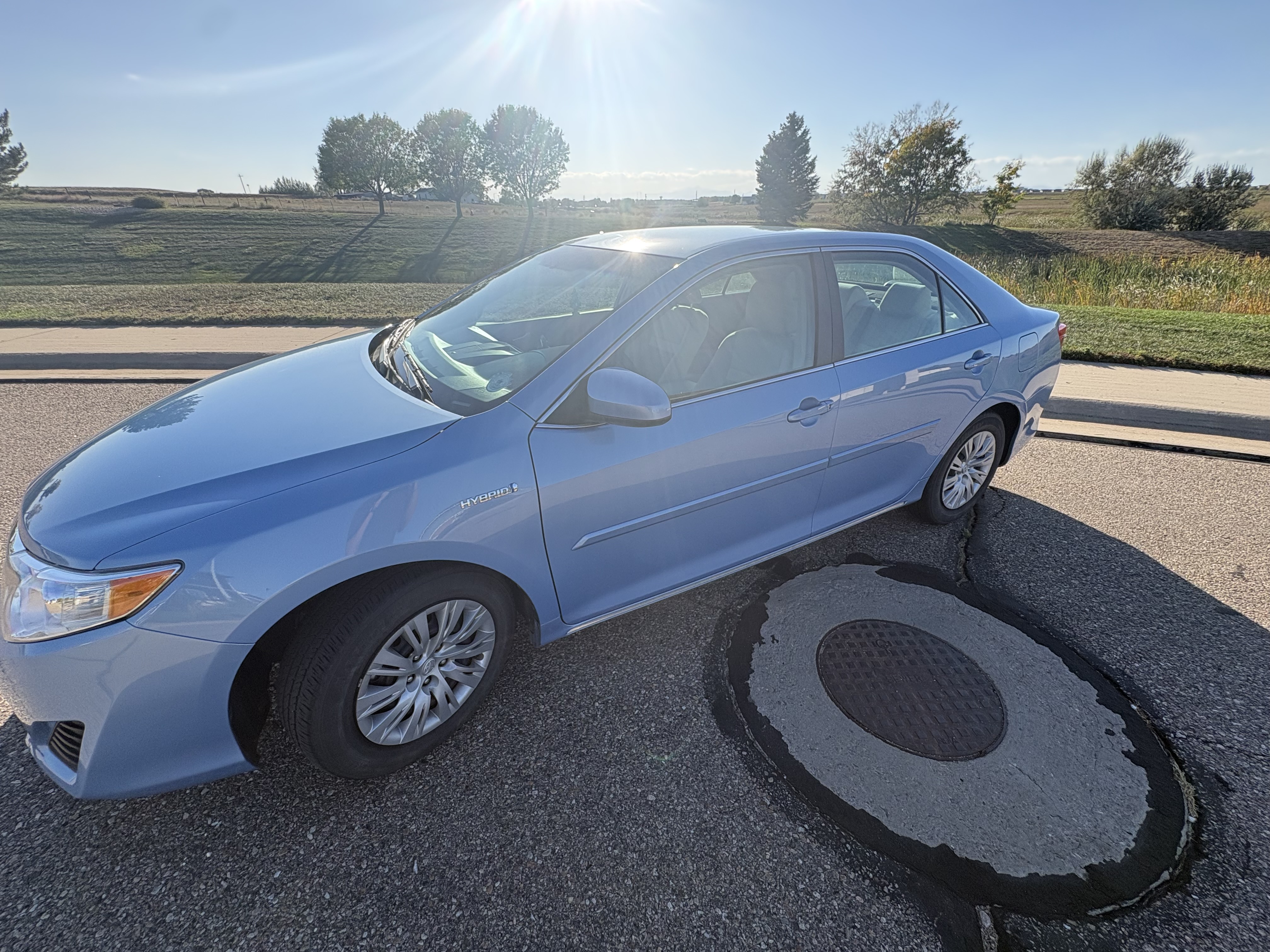 Used 2012 Toyota Camry LE FWD image 6