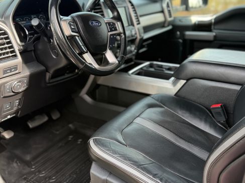 Used 2019 Ford F250 Platinum image 18
