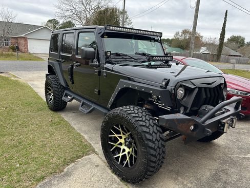 Used 2017 Jeep Wrangler Unlimited Sport w/ Quick Order Package 24S image 2
