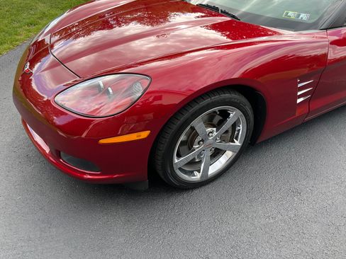 Used 2010 Chevrolet Corvette Convertible w/ Preferred Equipment Group RWD image 2