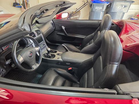 Used 2006 Chevrolet Corvette Convertible w/ Preferred Equipment Group image 6
