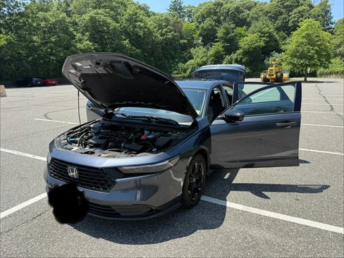 Used 2025 Honda Accord SE image 15