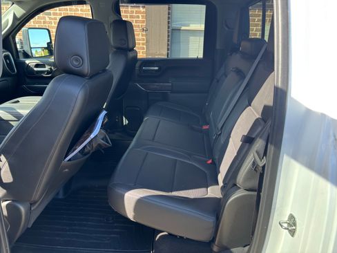 Used 2021 Chevrolet Silverado 3500 LTZ w/ LTZ Convenience Package image 12