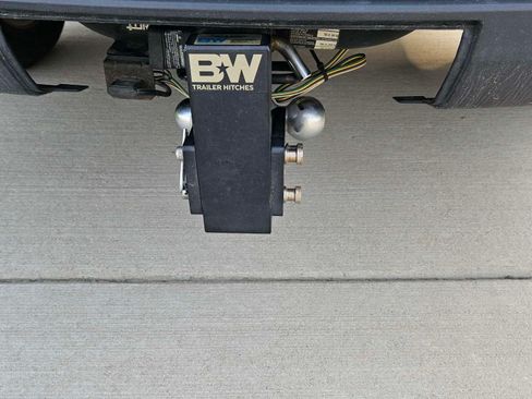 Used 2016 GMC Acadia SLT image 13